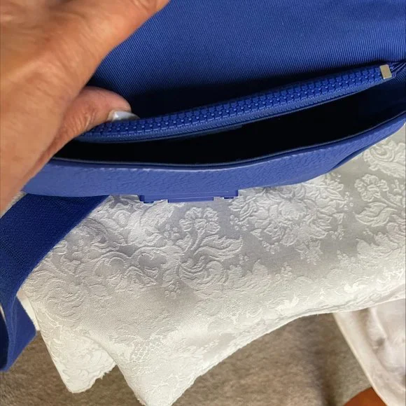 Authentic Louis Vuitton S Lock Slingbag Taurillon Monogram - Picture 5 of 8